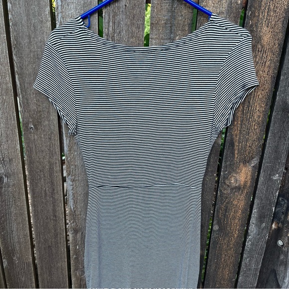 Rolla Coster Black & White Striped Twist Front Dress NWT Sz S - Picture 3 of 11